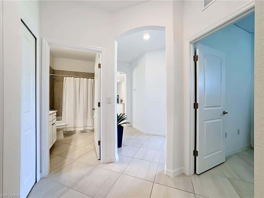 2558 Vine Ave, Naples, photo 21