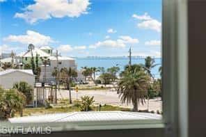 121 Hibiscus Dr, Fort Myers Beach, photo 6
