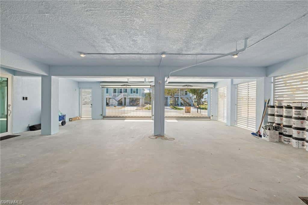 121 Hibiscus Dr, Fort Myers Beach, photo 8