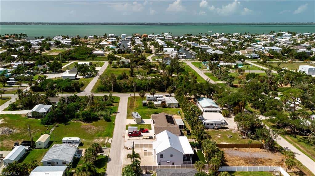 2551 Tamarind St, St. James City, photo 30