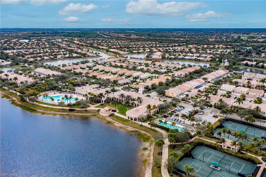 7935 Valentina Ct, Naples, photo 39