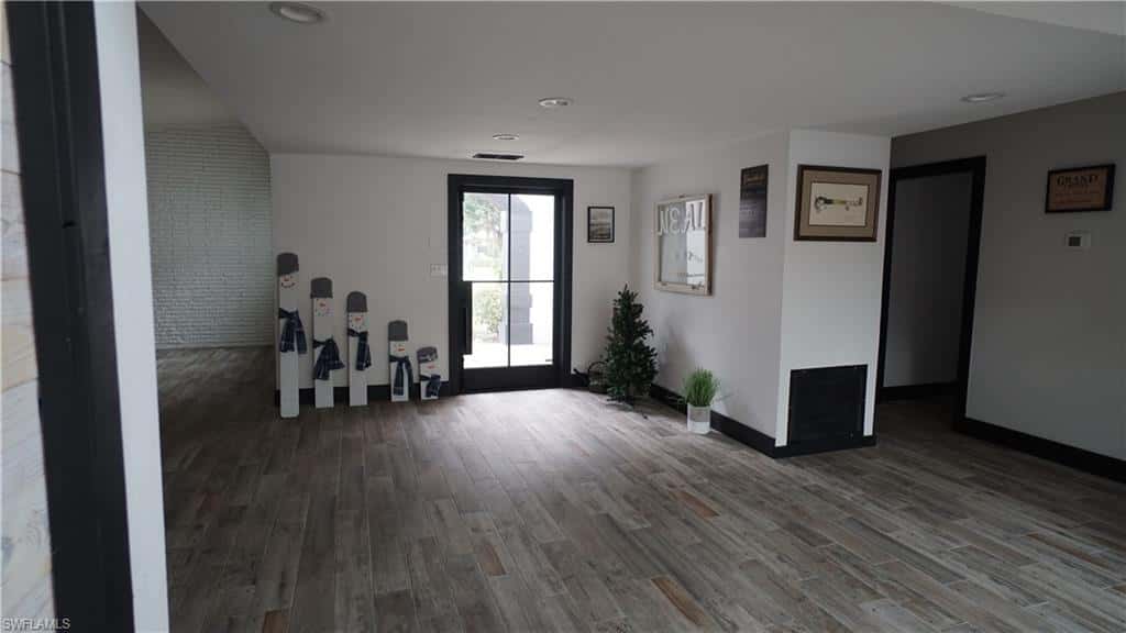 544 Bayside Dr, Fort Myers, photo 7