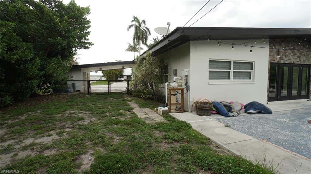 544 Bayside Dr, Fort Myers, photo 31