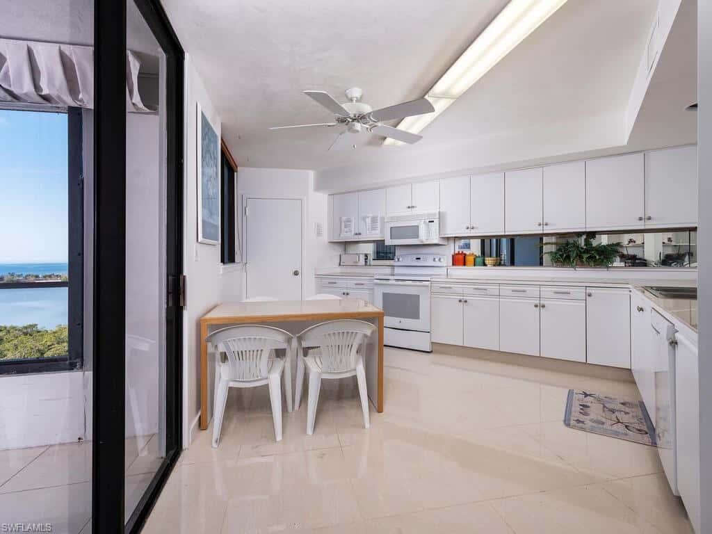 5555 Heron Point Dr #902, Naples, photo 5