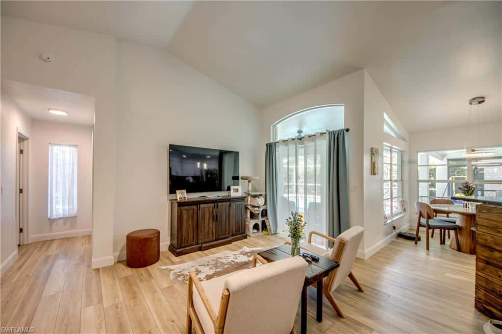 9910 Laketree Ct, Fort Myers, photo 10