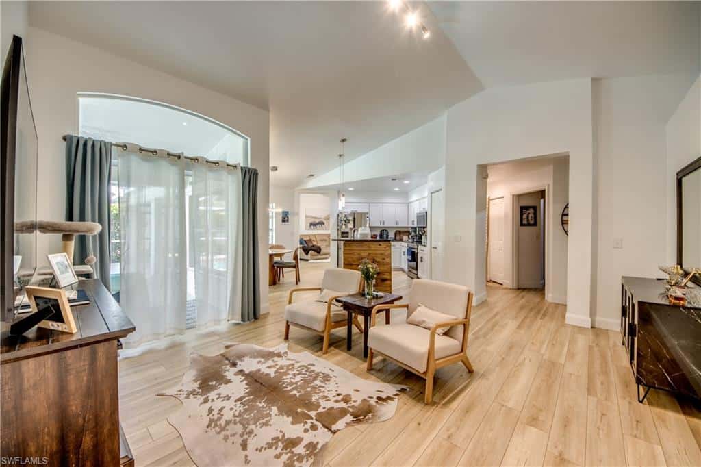 9910 Laketree Ct, Fort Myers, photo 8
