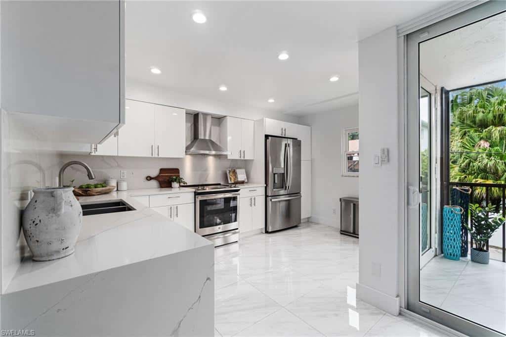 995 9th Ave #4, Naples, photo 6