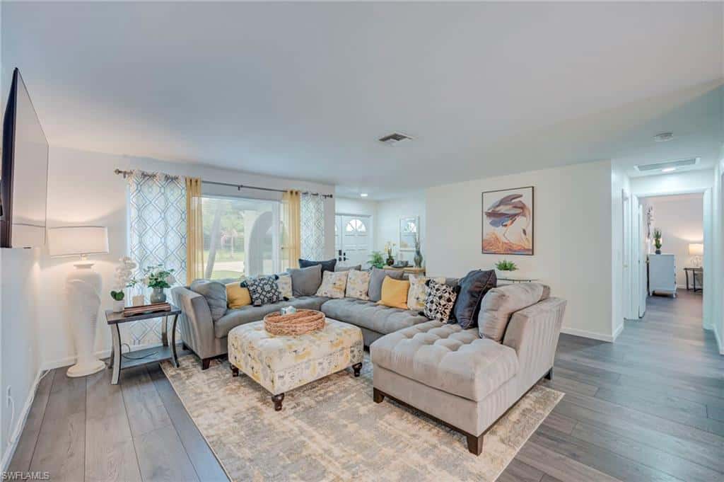 1914 Ottersrest Ln, Cape Coral, photo 6
