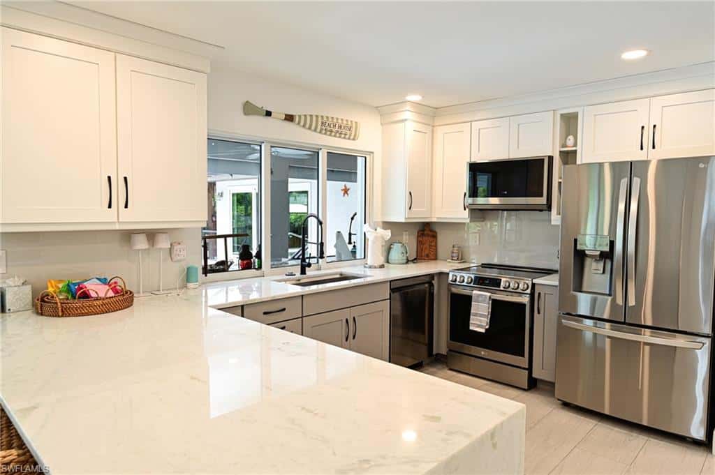 202 6th St, Bonita Springs, photo 12