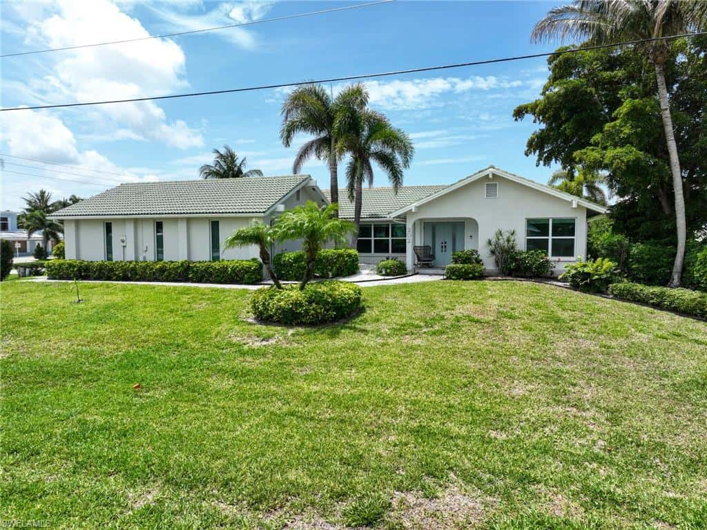 202 6th St, Bonita Springs, photo 48