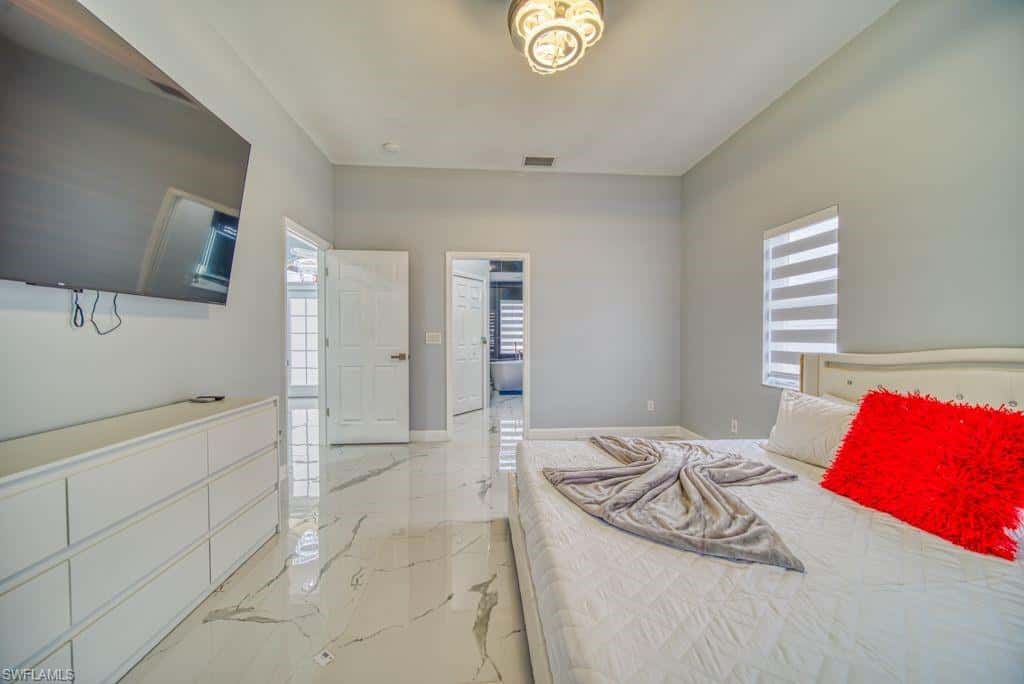 946 23rd Pl, Cape Coral, photo 30