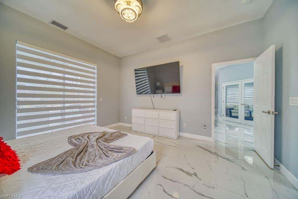 946 23rd Pl, Cape Coral, photo 29