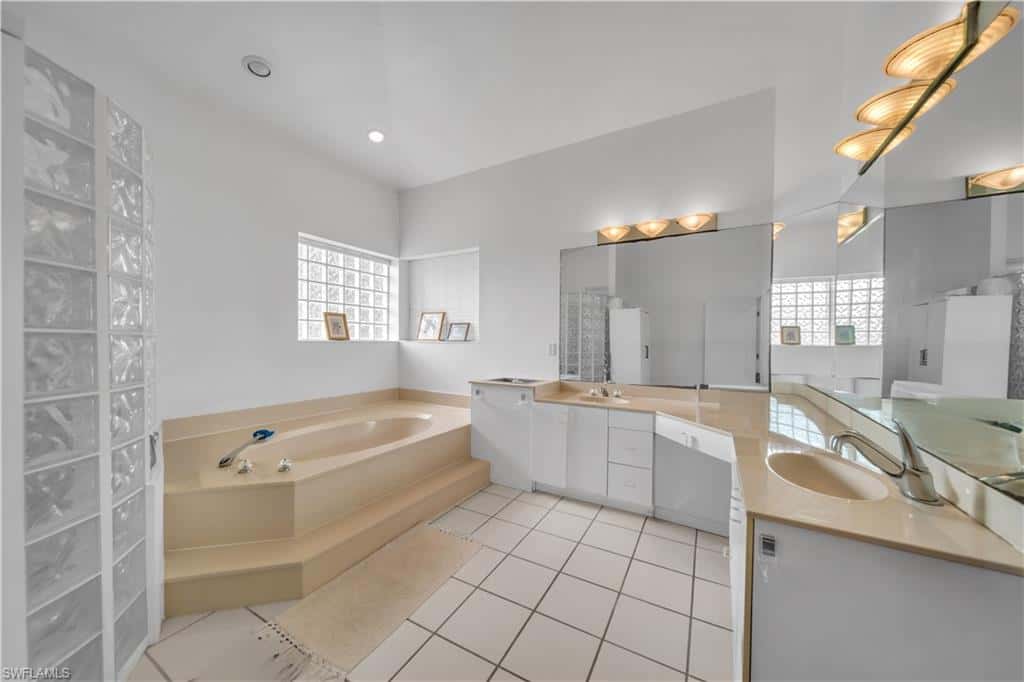 16971 Timberlakes Dr, Fort Myers, photo 21