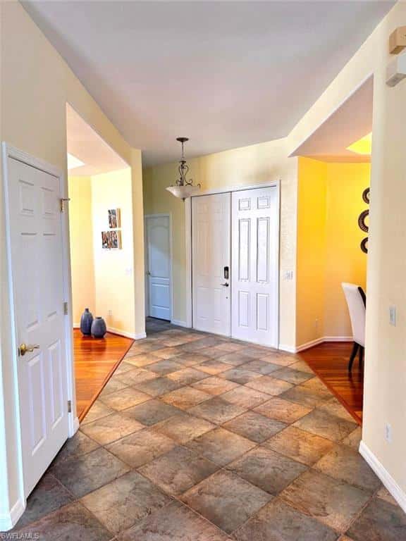 2560 Keystone Lake Dr, Cape Coral, photo 5