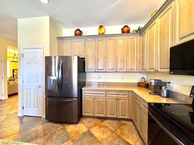 2560 Keystone Lake Dr, Cape Coral, photo 14