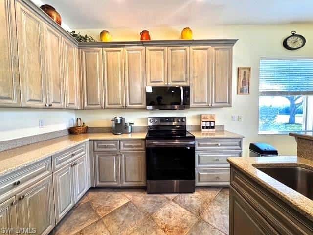 2560 Keystone Lake Dr, Cape Coral, photo 15