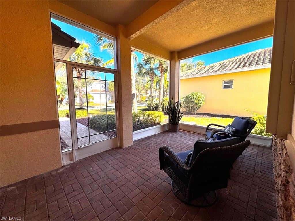 2560 Keystone Lake Dr, Cape Coral, photo 4