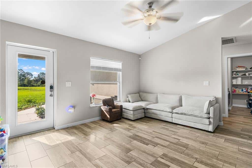 2872 Secretariat Dr, Labelle, photo 8