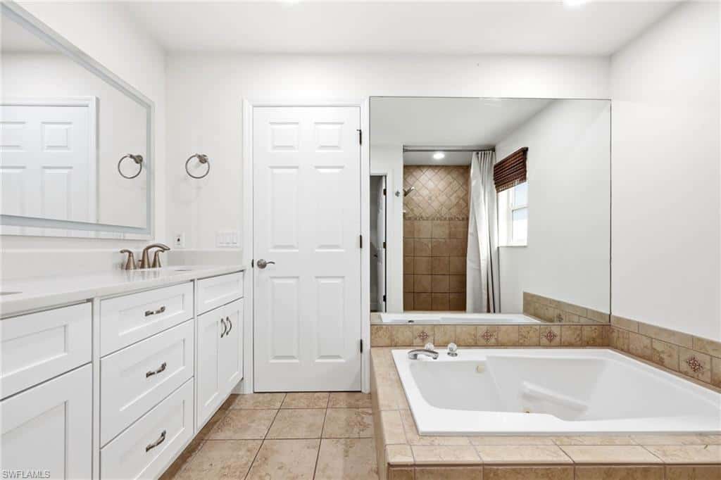 10069 Boca Cir, Naples, photo 12