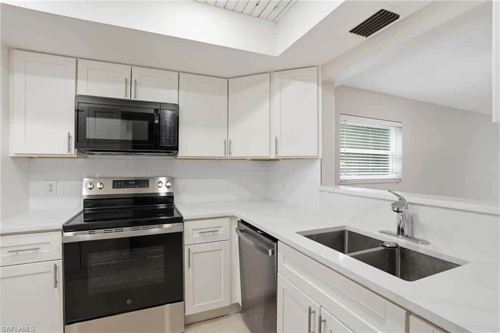 3150 Binnacle Dr #106, Naples, photo 11