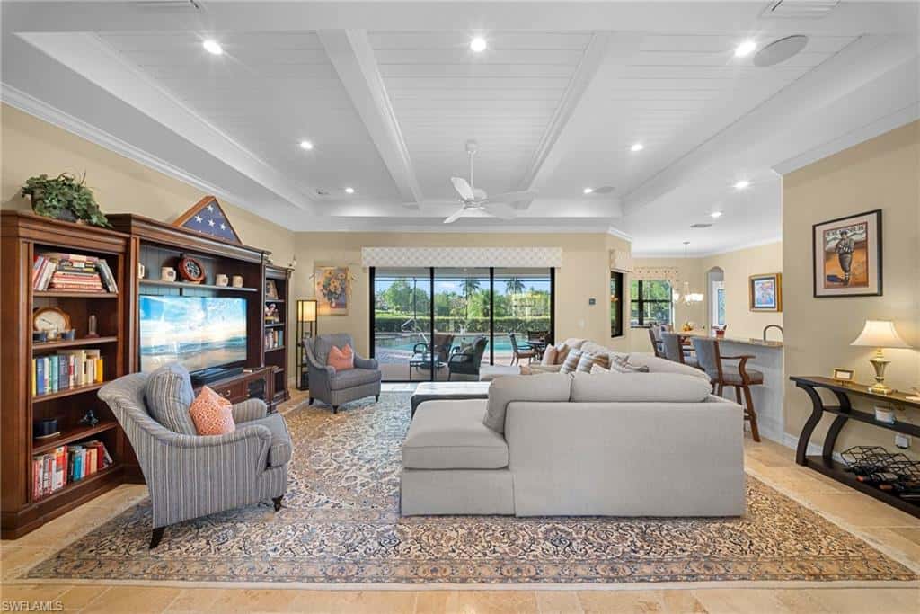 17211 Cherrywood Ct, Bonita Springs, photo 4