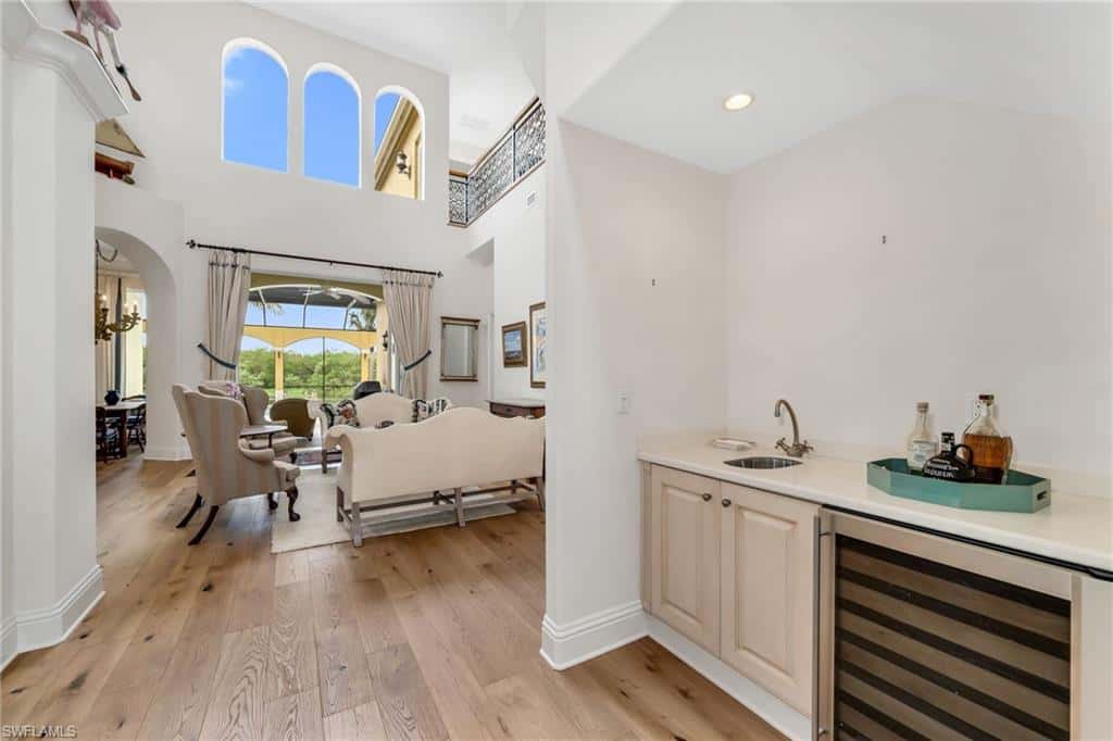 8572 Bellagio Dr, Naples, photo 6