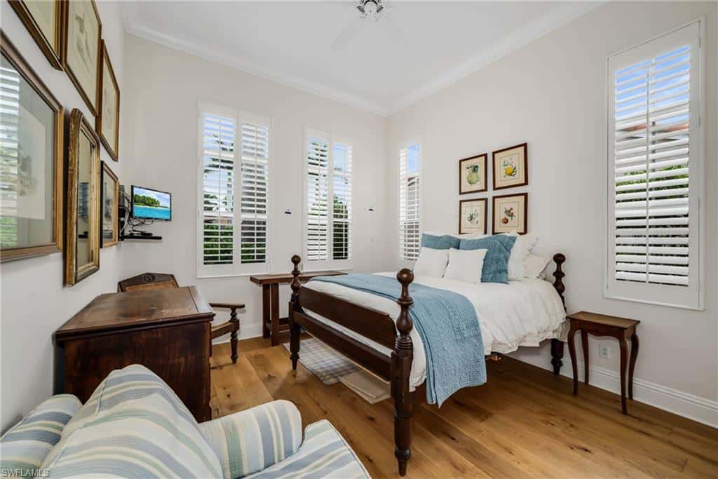 8572 Bellagio Dr, Naples, photo 12