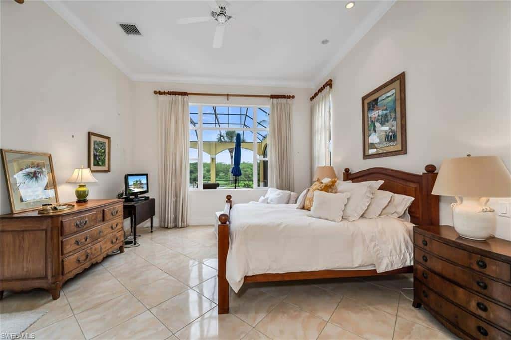 8572 Bellagio Dr, Naples, photo 10