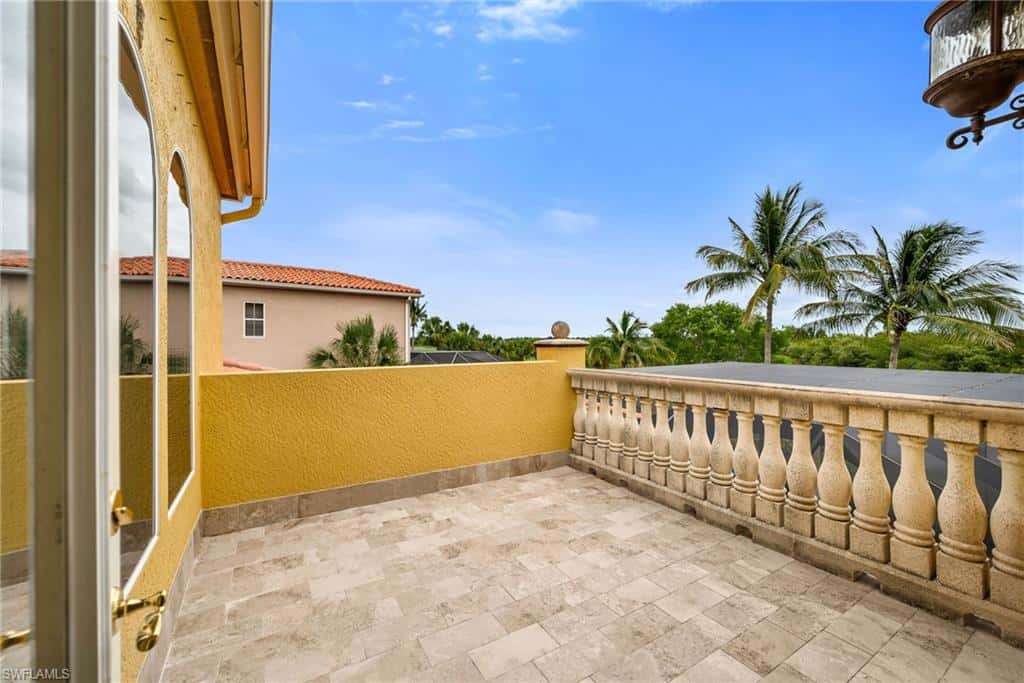 8572 Bellagio Dr, Naples, photo 18