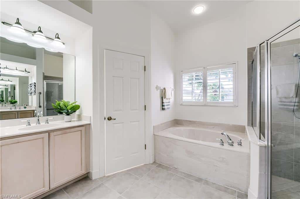 8864 New Castle Dr, Fort Myers, photo 27