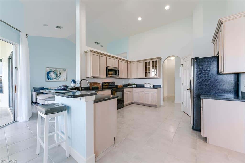 8864 New Castle Dr, Fort Myers, photo 17