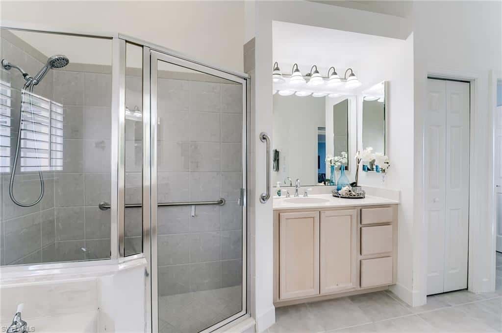 8864 New Castle Dr, Fort Myers, photo 28