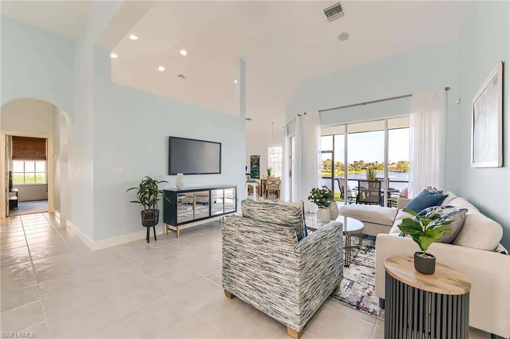 8864 New Castle Dr, Fort Myers, photo 9