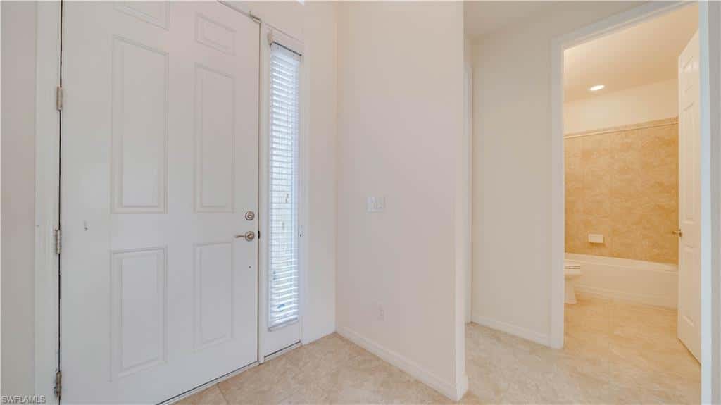 3036 Sunset Pointe Cir, Cape Coral, photo 8