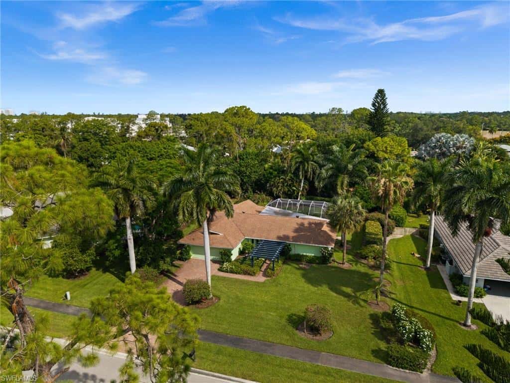 1903 Imperial Golf Co Blvd, Naples, photo 27