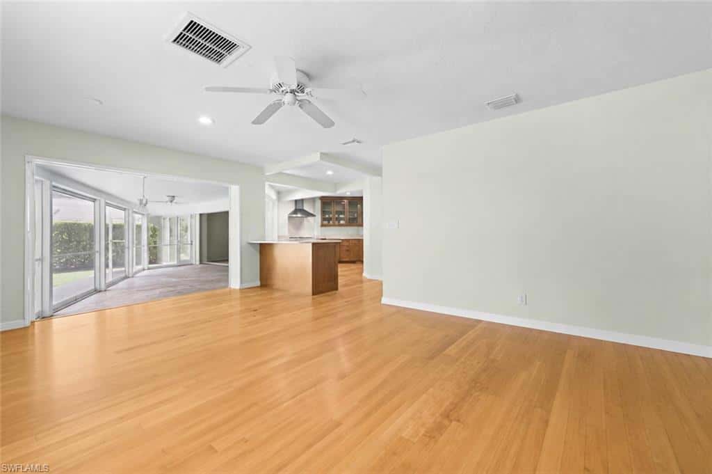 1903 Imperial Golf Co Blvd, Naples, photo 7