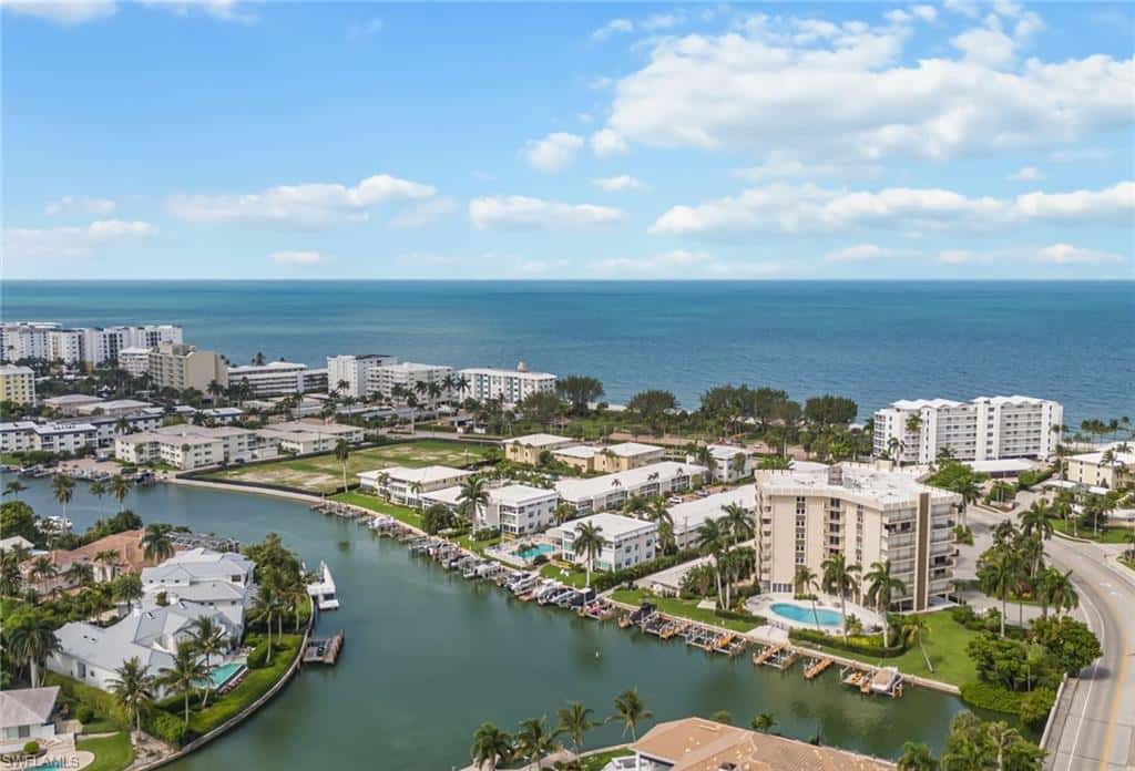2150 Gulf Shore Blvd #411, Naples, photo 26