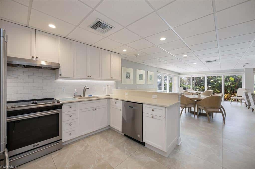 2150 Gulf Shore Blvd #411, Naples, photo 22