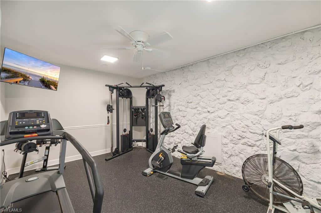 2150 Gulf Shore Blvd #411, Naples, photo 24