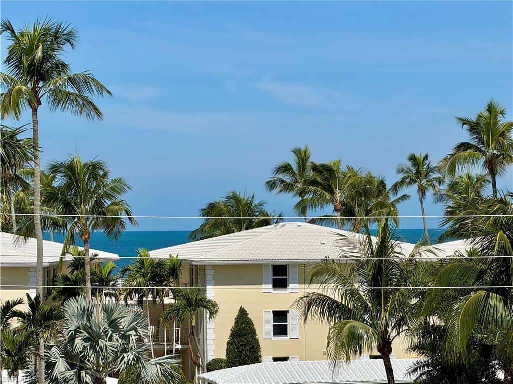 2150 Gulf Shore Blvd #411, Naples, photo 11