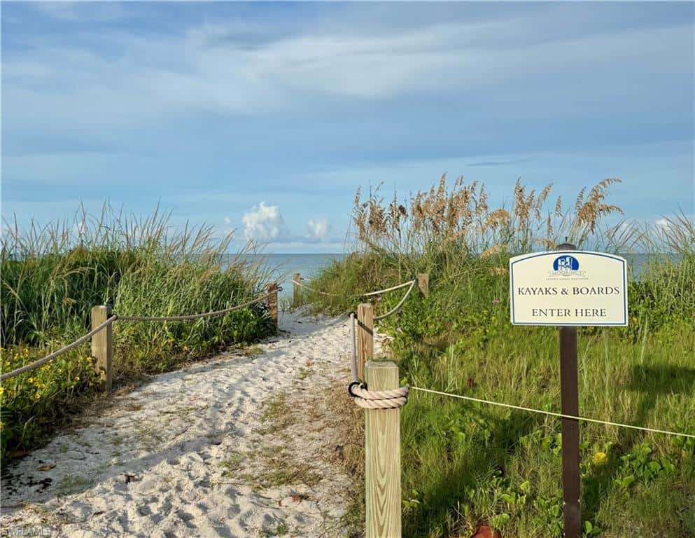 2150 Gulf Shore Blvd #411, Naples, photo 35