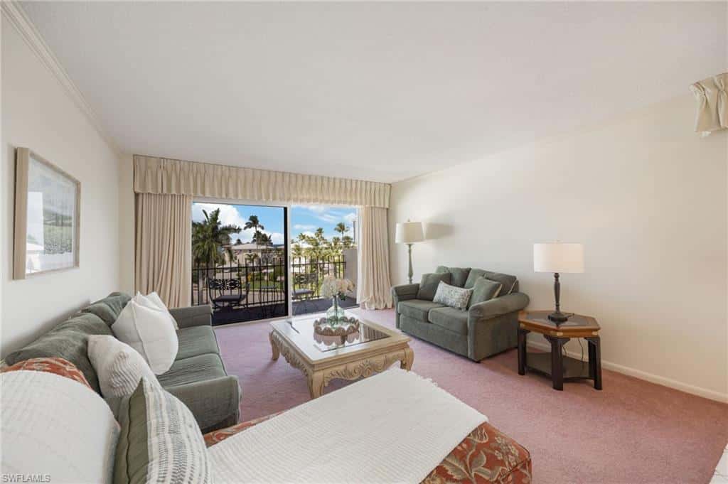 2150 Gulf Shore Blvd #411, Naples, photo 4