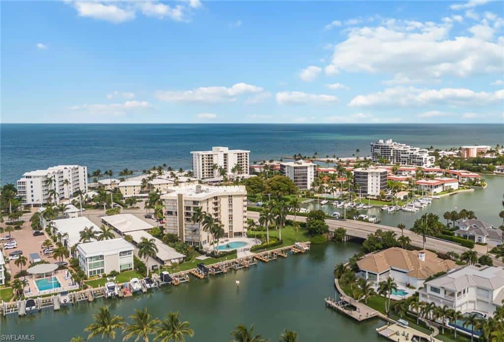 2150 Gulf Shore Blvd #411, Naples, photo 25