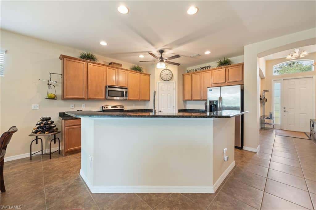 2466 Ashbury Cir, Cape Coral, photo 7