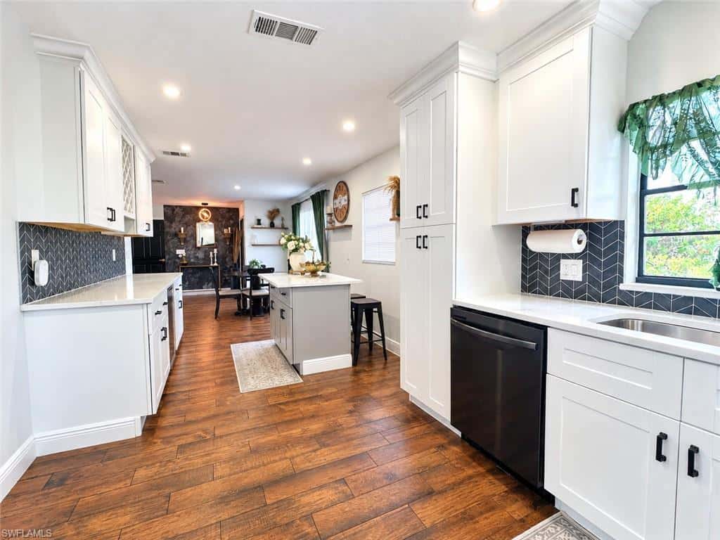 1019 Wyomi Dr, Fort Myers, photo 6