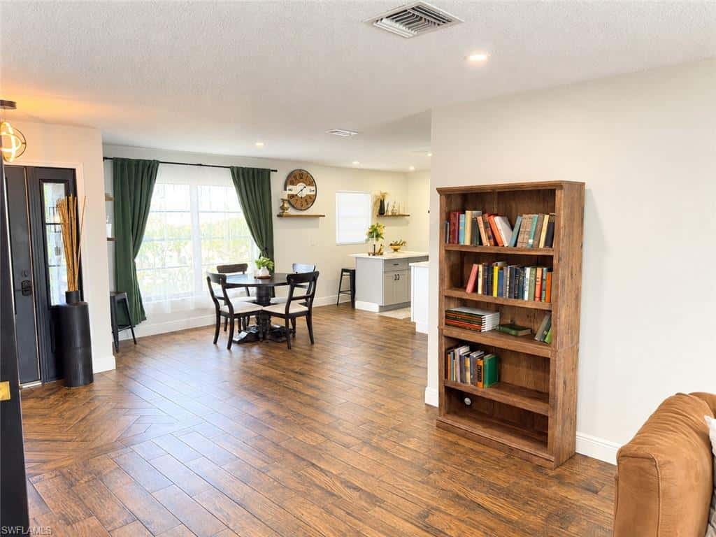 1019 Wyomi Dr, Fort Myers, photo 13