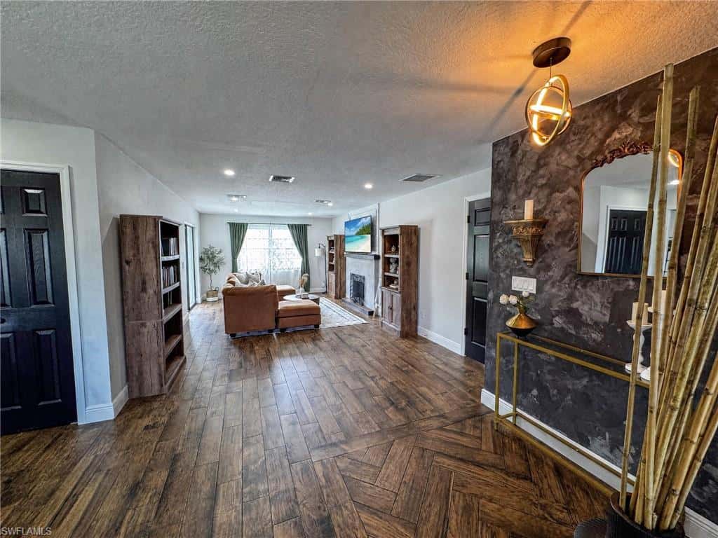 1019 Wyomi Dr, Fort Myers, photo 34