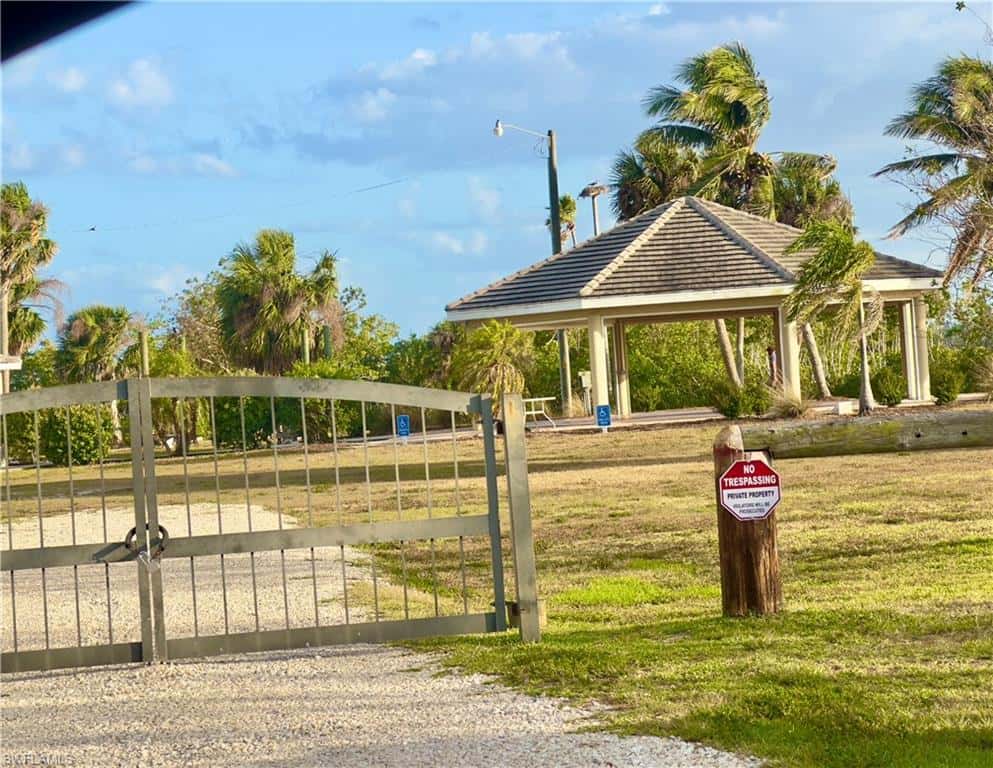 1721 Club House Rd, North Fort Myers, photo 44