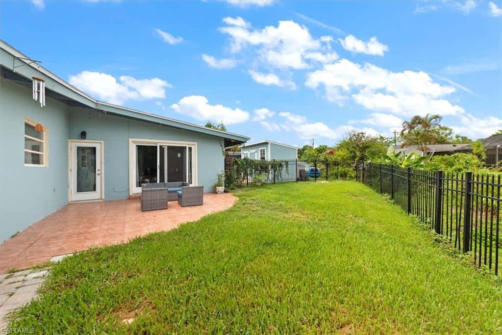 1721 Club House Rd, North Fort Myers, photo 31