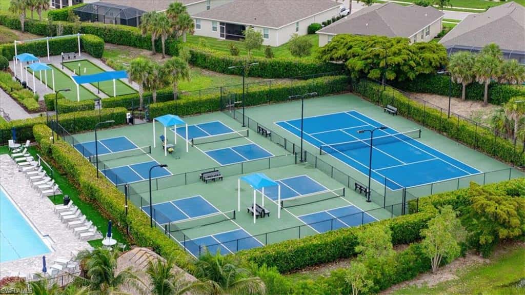 3271 Baravaldo Cir, Cape Coral, photo 46